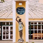 מלון Europa Residenz 3*