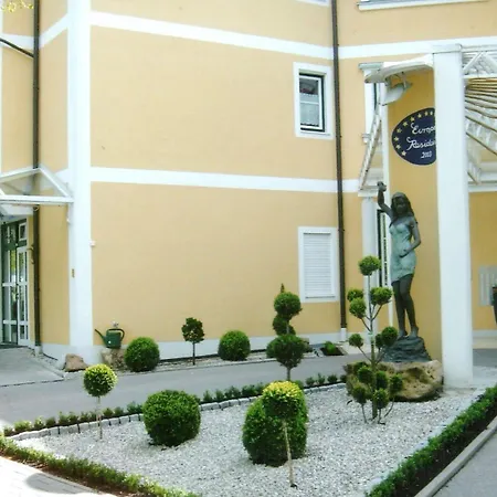 Europa Residenz Otel 3*